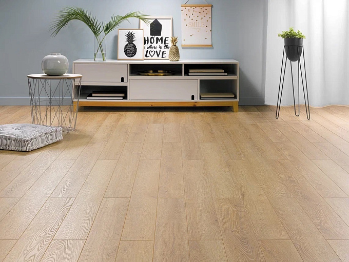 Влагостойкий ламинат Alsafloor, 33 класс фаска 4V